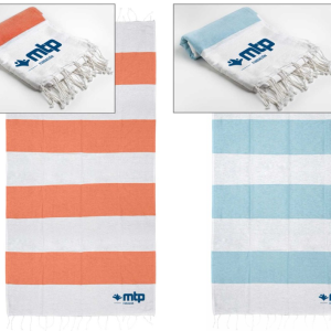 Toalla de playa fina de rayas en dos colores a elegir con logotipo de Fundación MTP