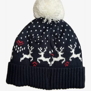 Gorro negro de navidad con diseño de renos y pompón blanco.